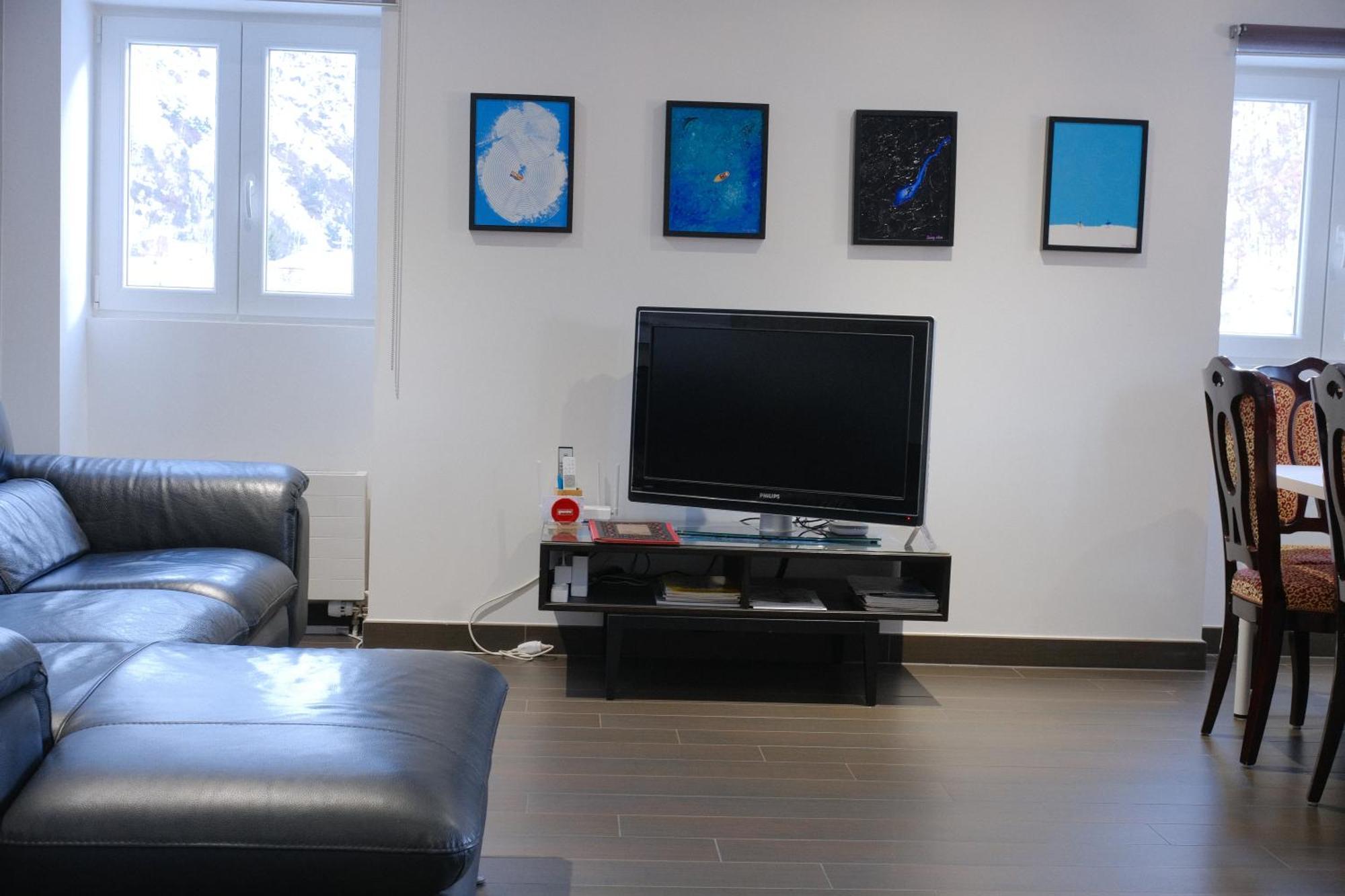 Today Appartement Famille Chippis Exterior photo