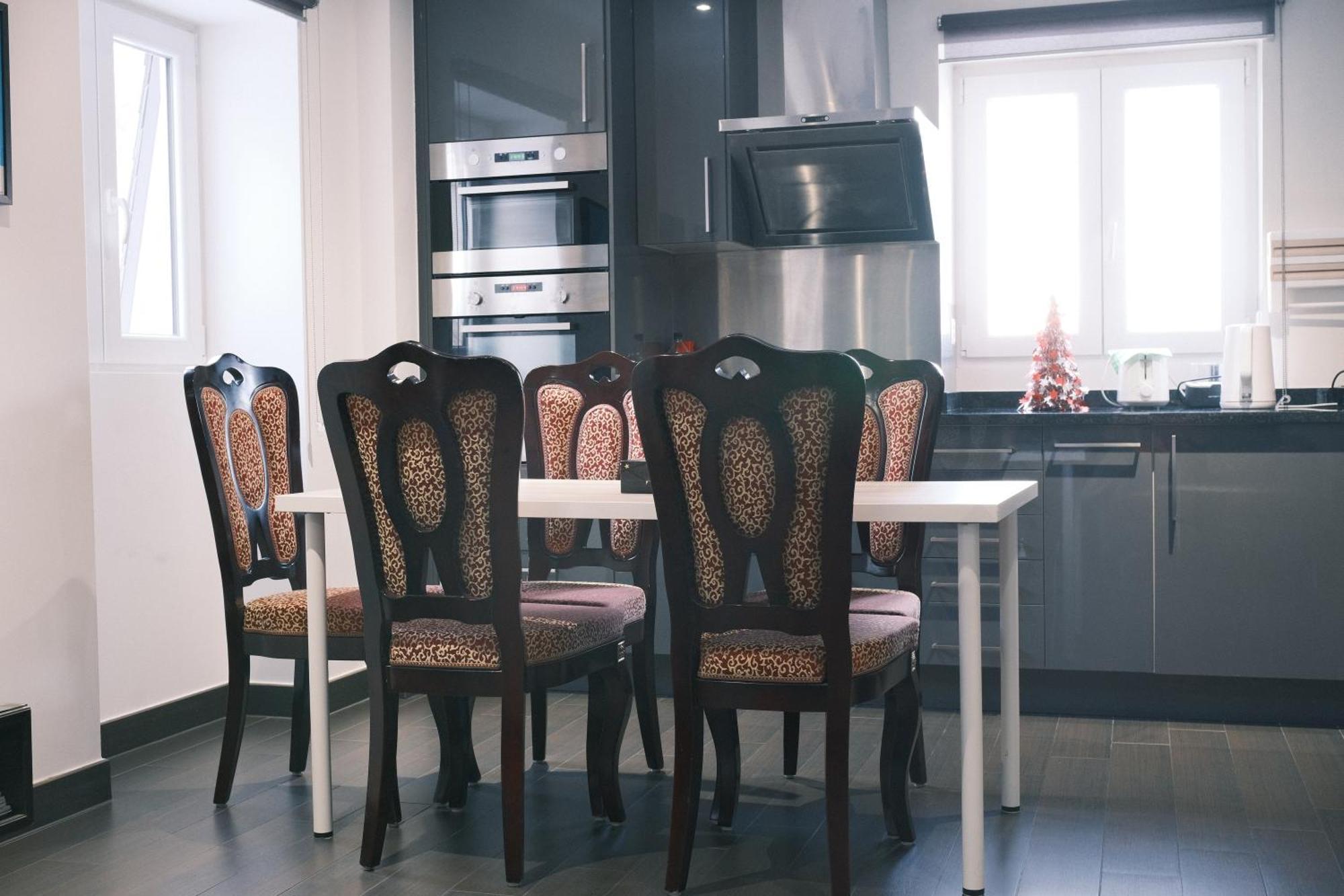 Today Appartement Famille Chippis Exterior photo